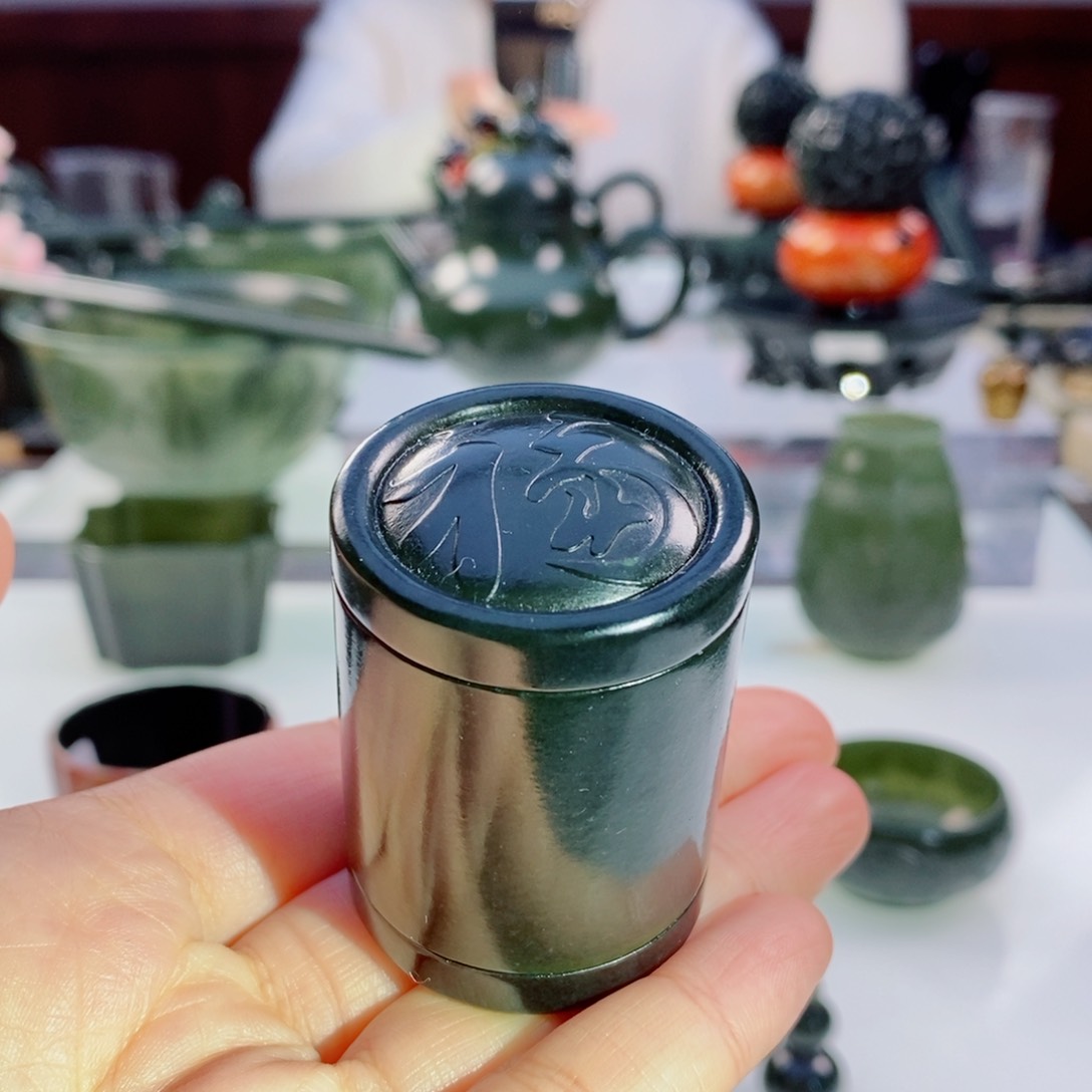 和田玉（青玉）摆件未镶嵌福罐