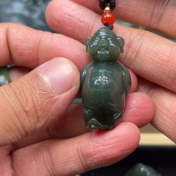 和田玉吊坠未镶嵌