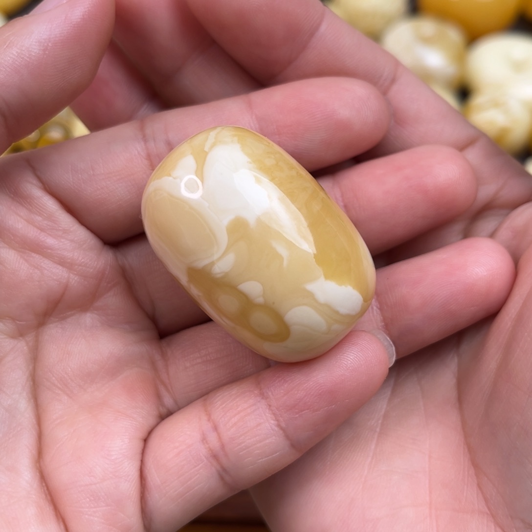 琥珀裸石未镶嵌咖妖枣珠