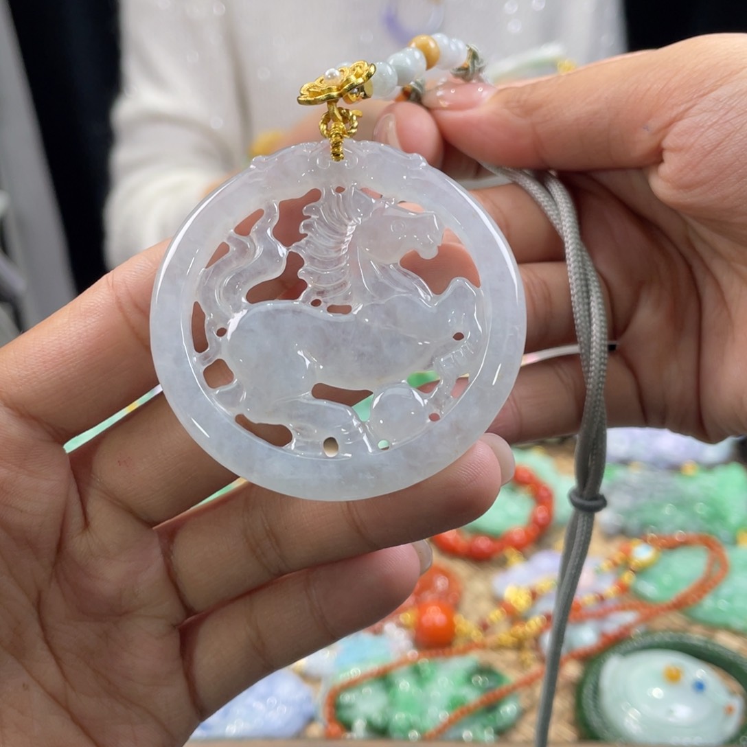 翡翠颈饰未镶嵌代编织