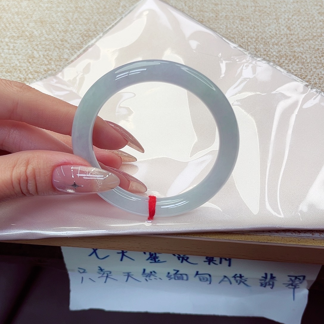 翡翠未镶嵌手镯手镯