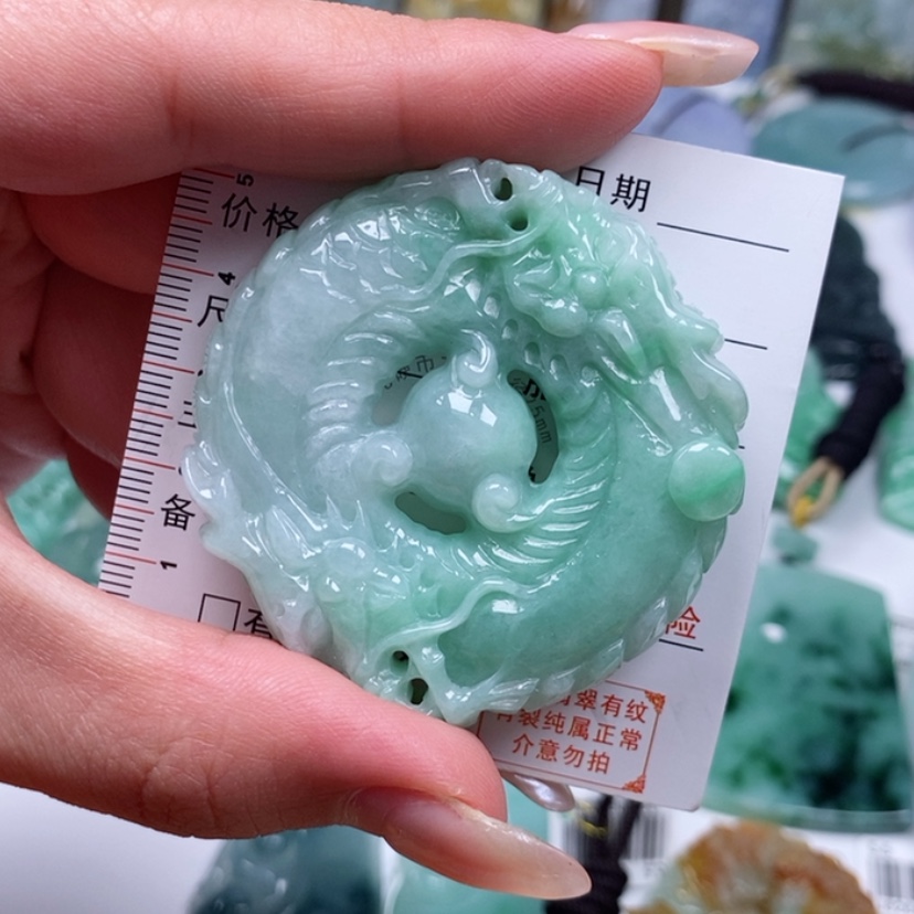 【闪购商品】翡翠未镶嵌吊坠(不含链)