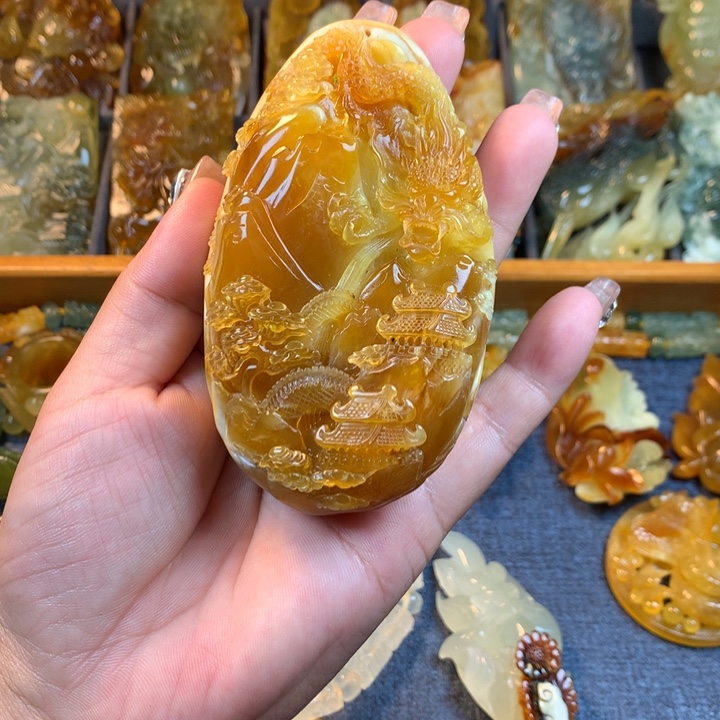 纳****蛇纹石玉未镶嵌手把件