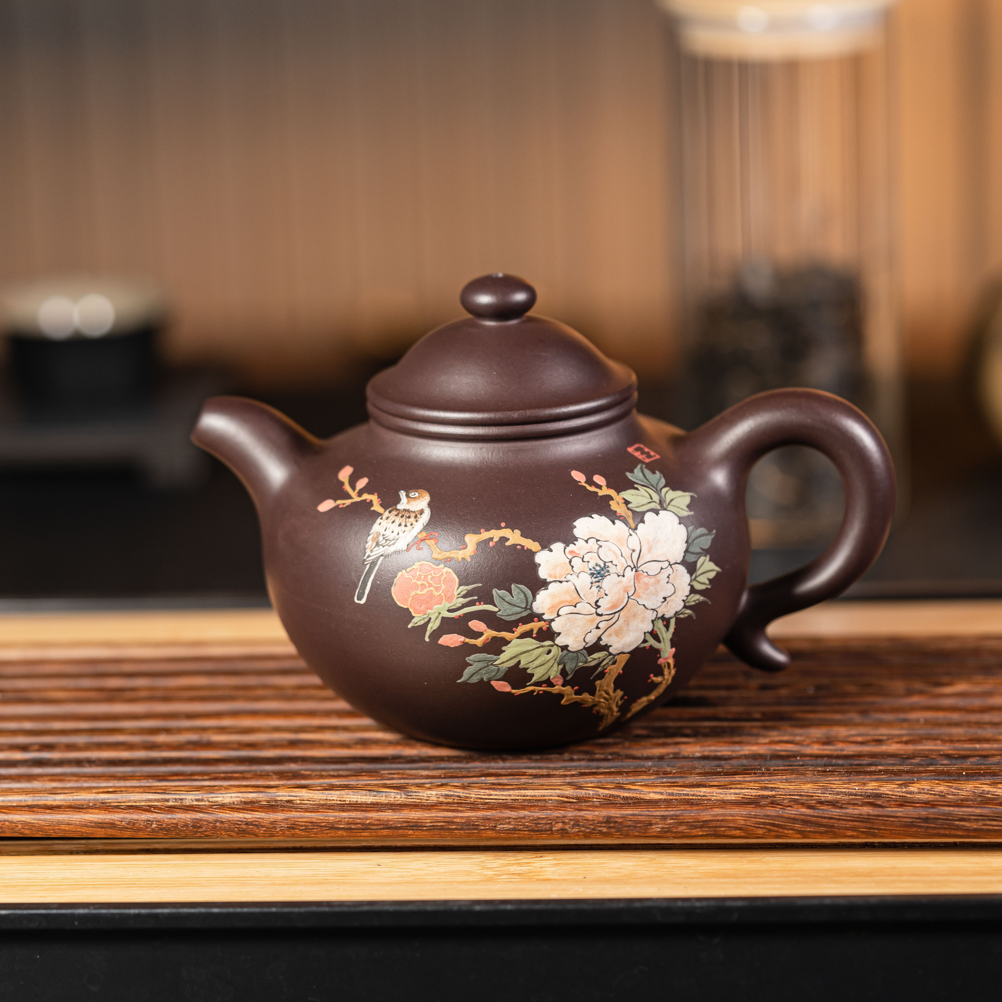 LF3-114   王兰芳  宜兴手工紫砂    国色天香