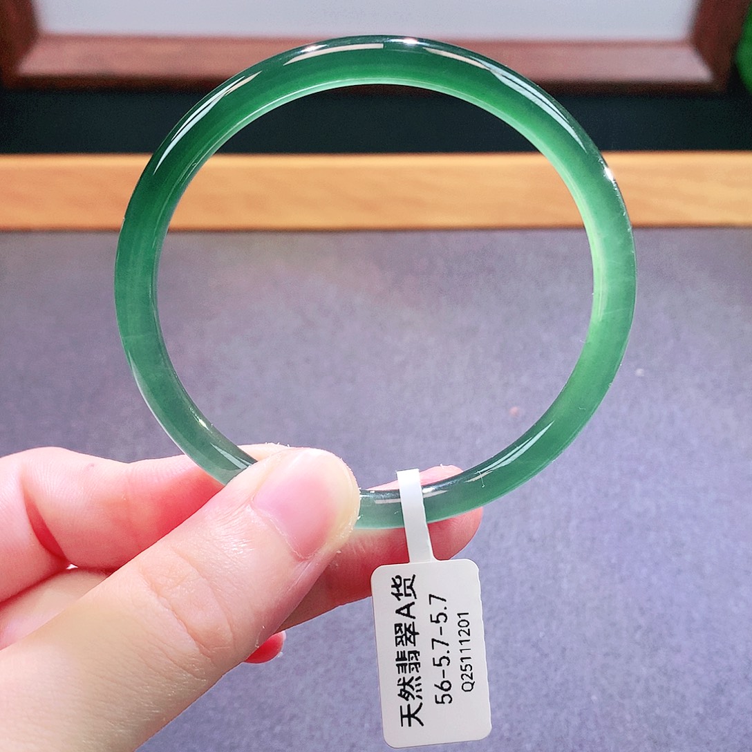 未镶嵌手镯翡翠天然翡翠