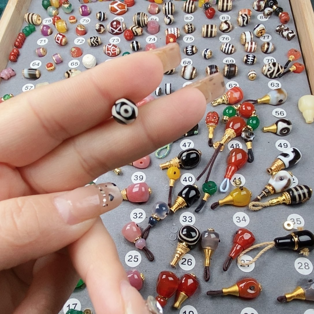 玛瑙/玉髓未镶嵌饰品