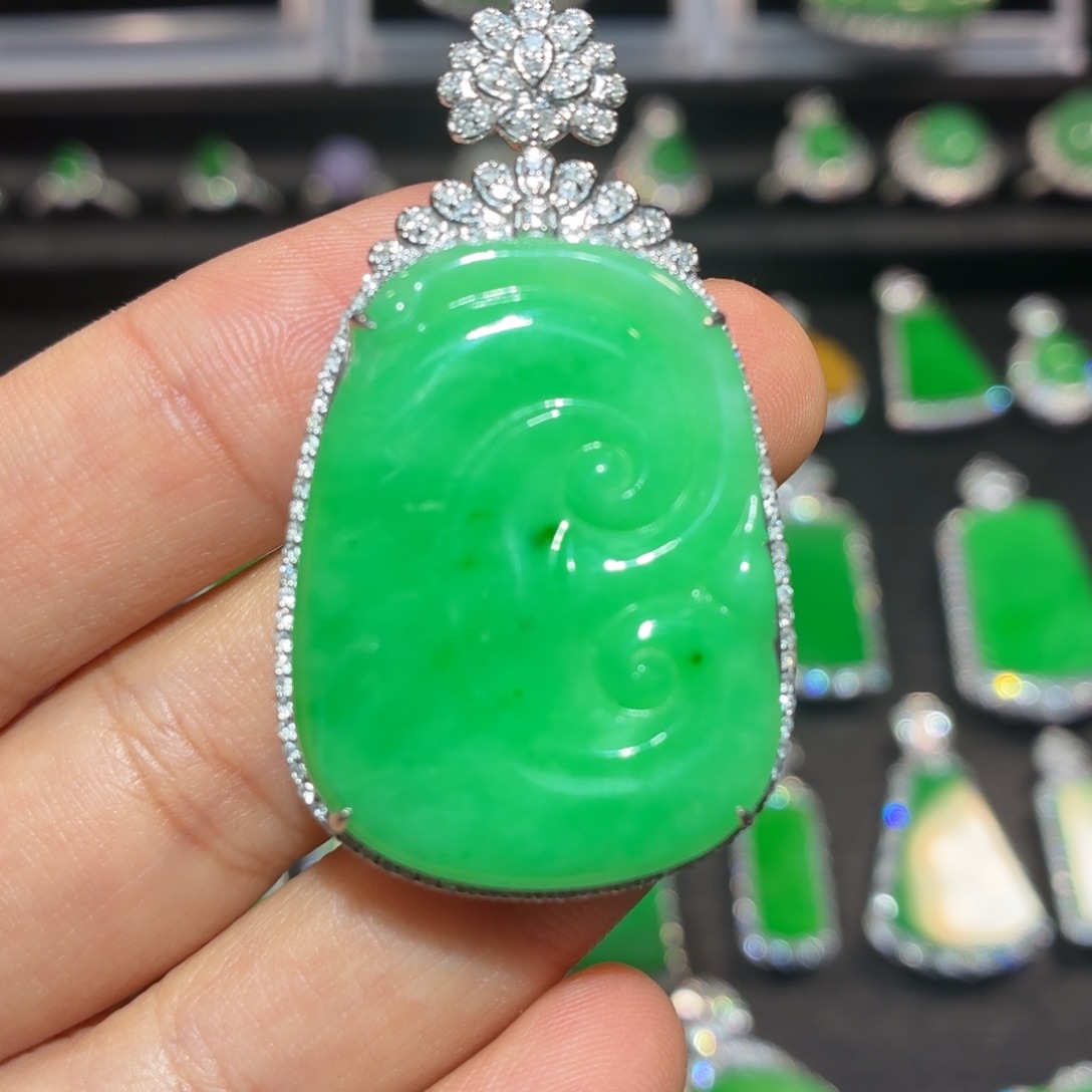 翡翠18K金镶嵌吊坠(不含链)翡翠