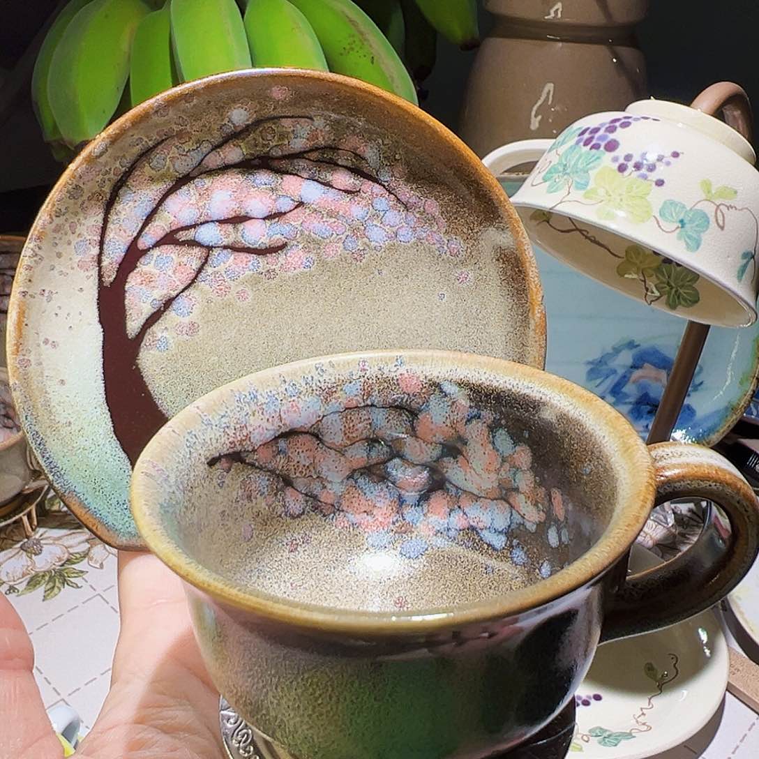 咖啡杯和茶杯是我们学校一