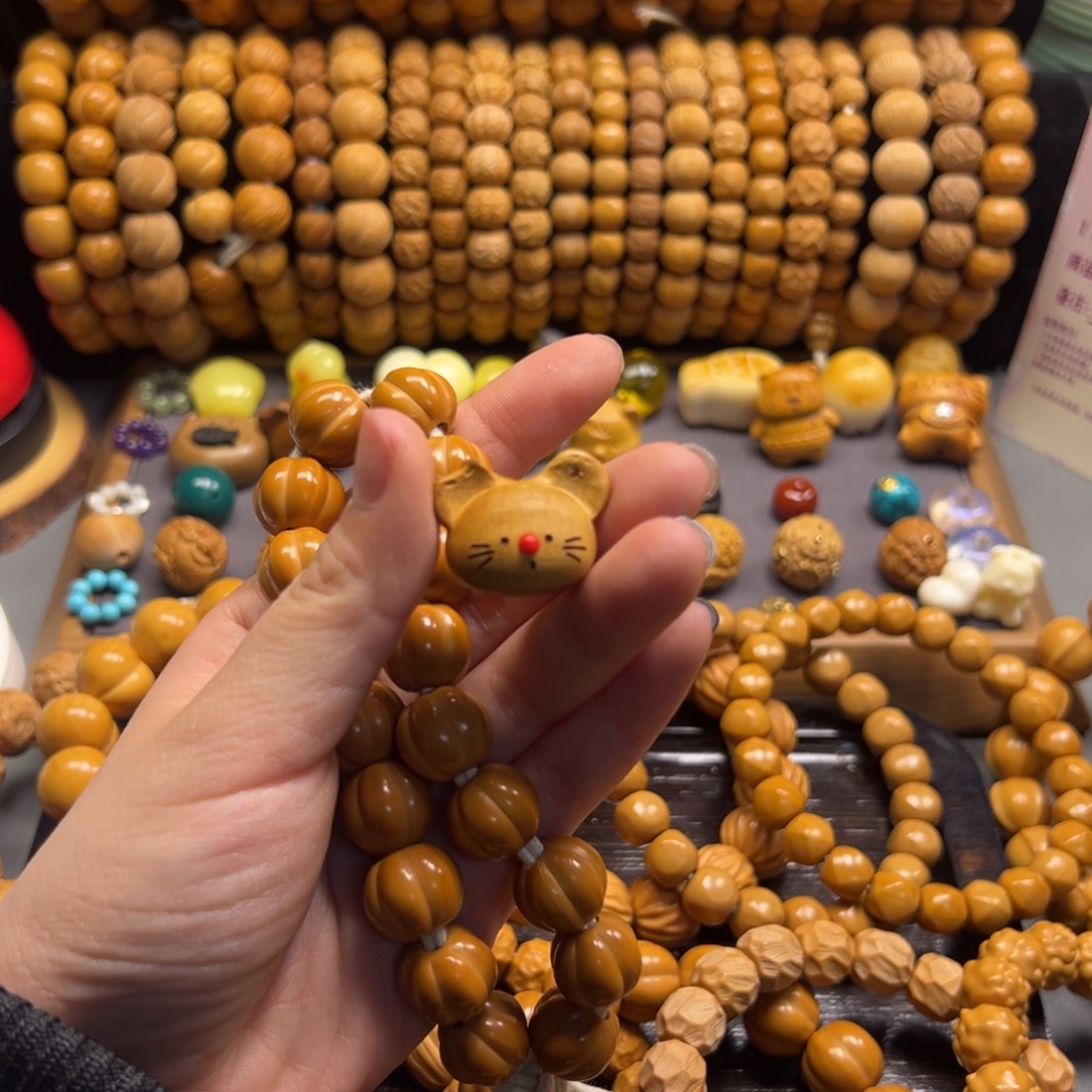 初****核桃无事牌配饰鼠