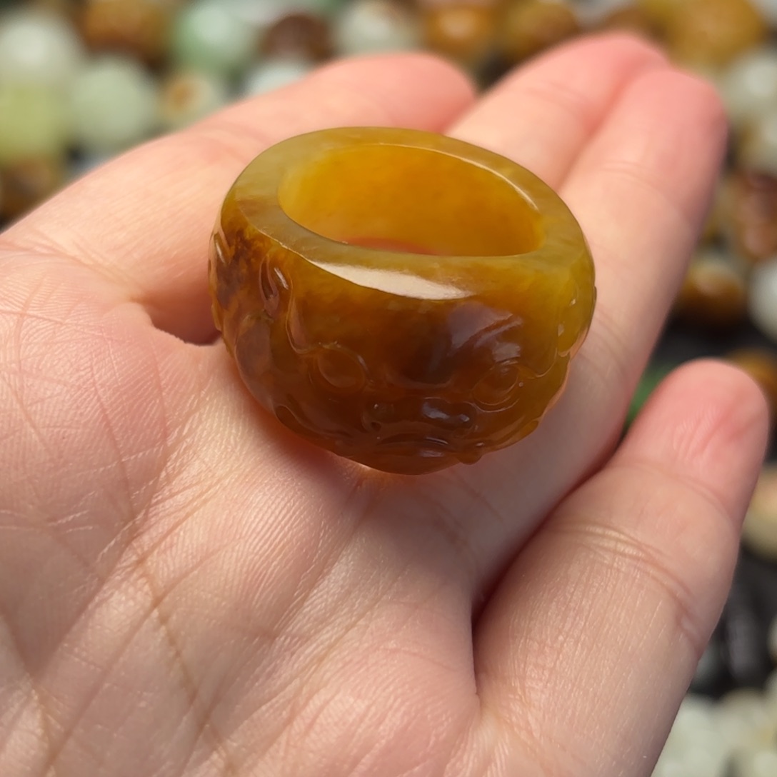 和田玉颈饰未镶嵌人*