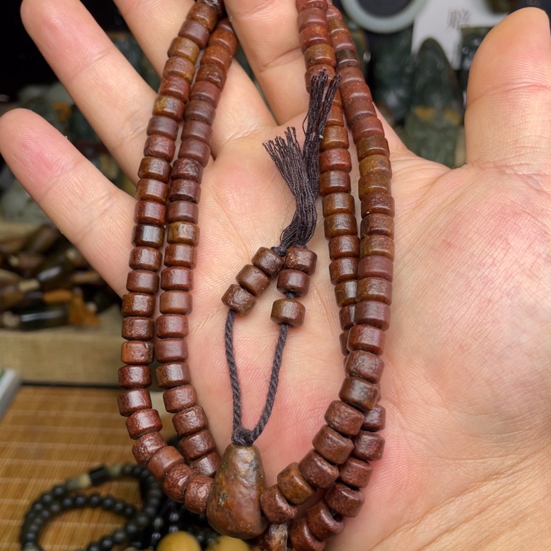 岫岩河磨玉（透闪石质玉）未镶嵌颈饰8×6