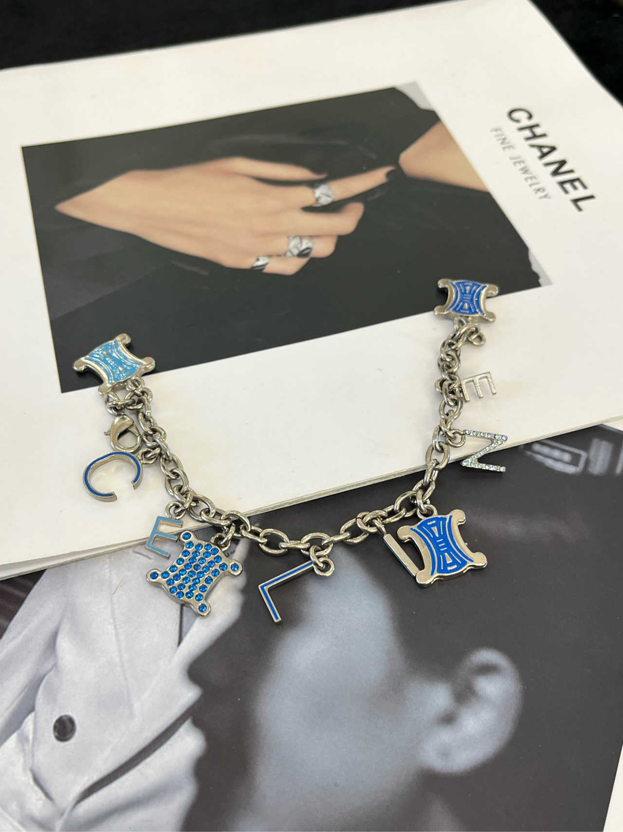 95新 Celine/思琳 celine/思琳复古手链