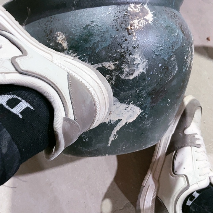 红陶马*子口径34高度26一只小瑕疵