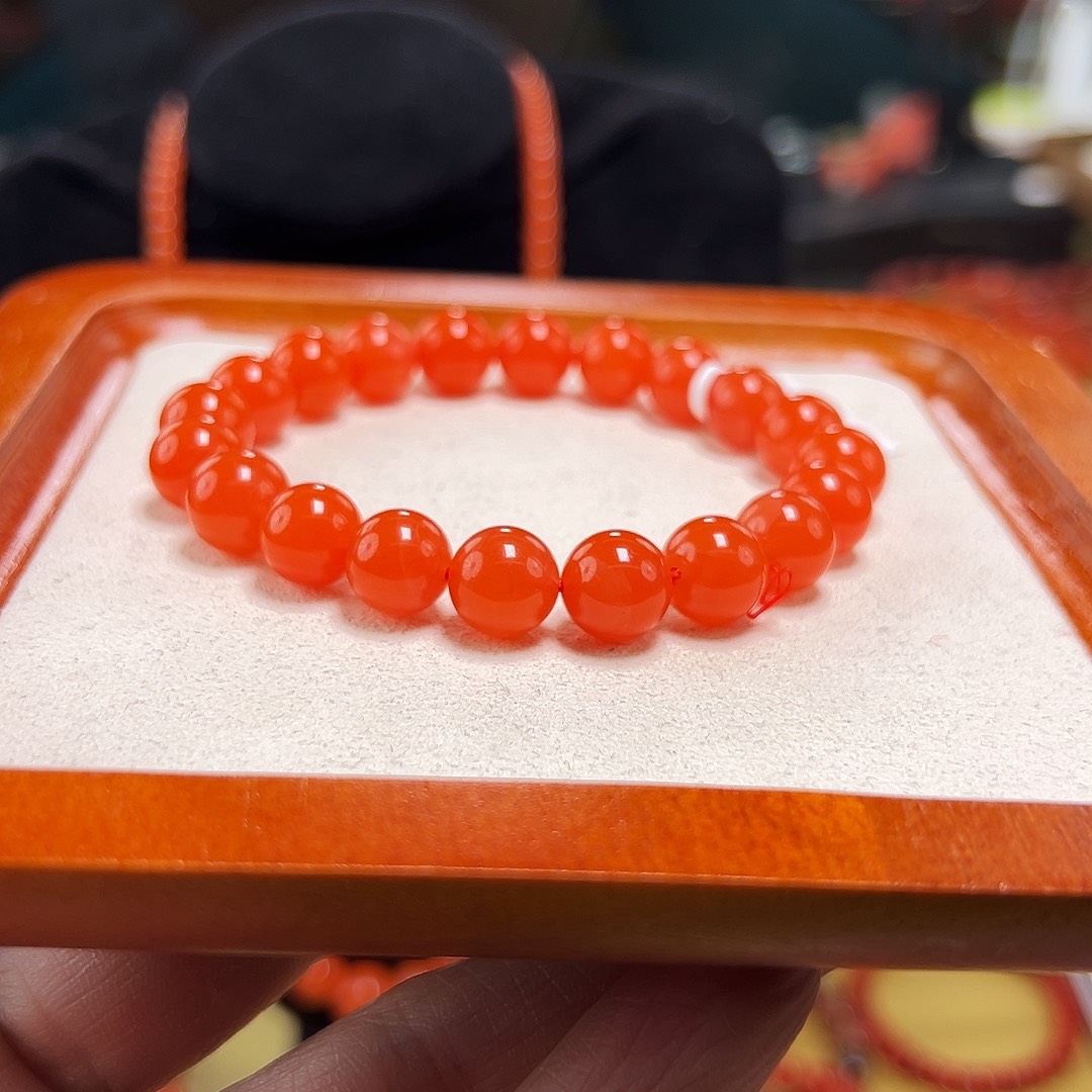 南红玛瑙未镶嵌买9+mmm滴水洞保山南红