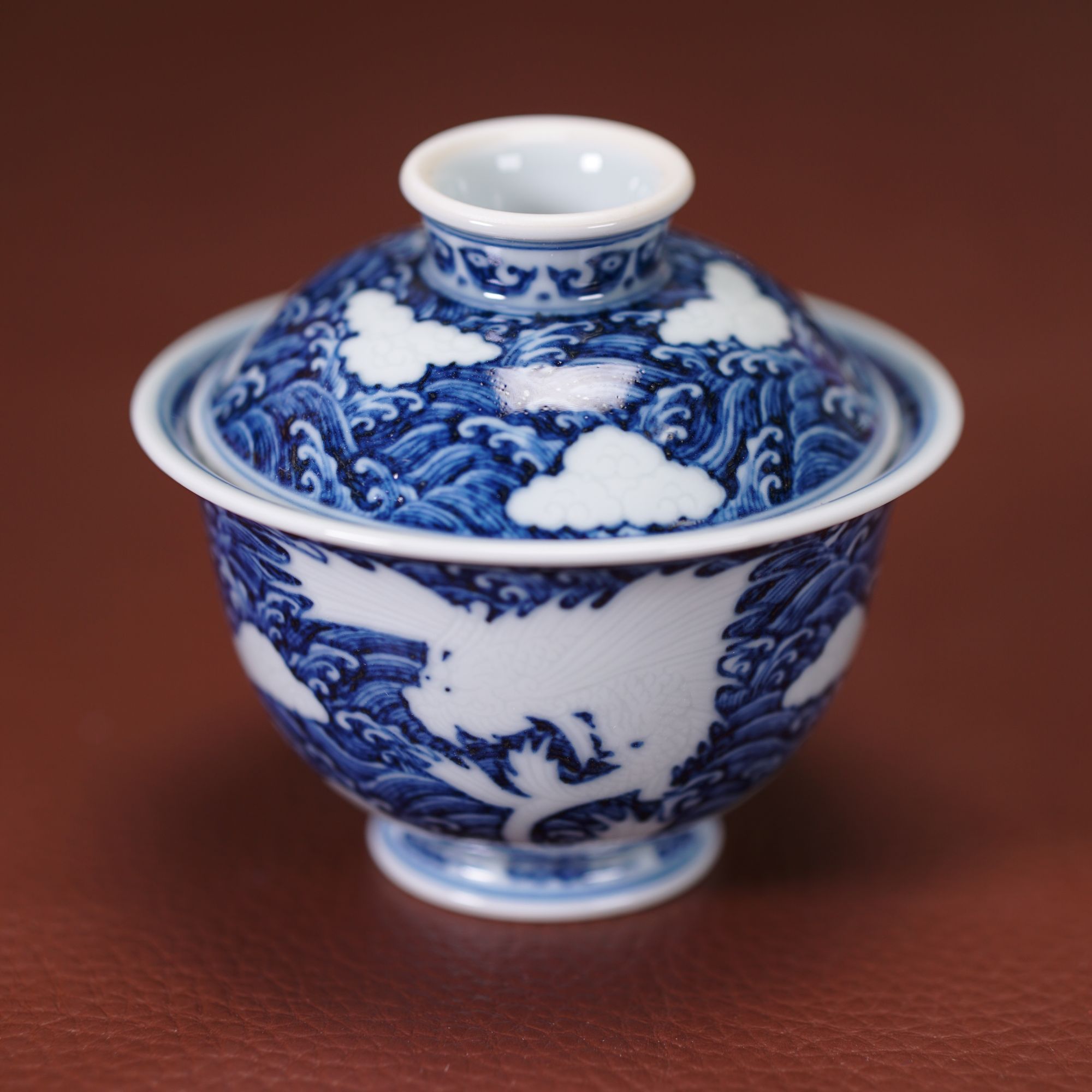 【宣之堂】-青花暗刻文鳐盖碗