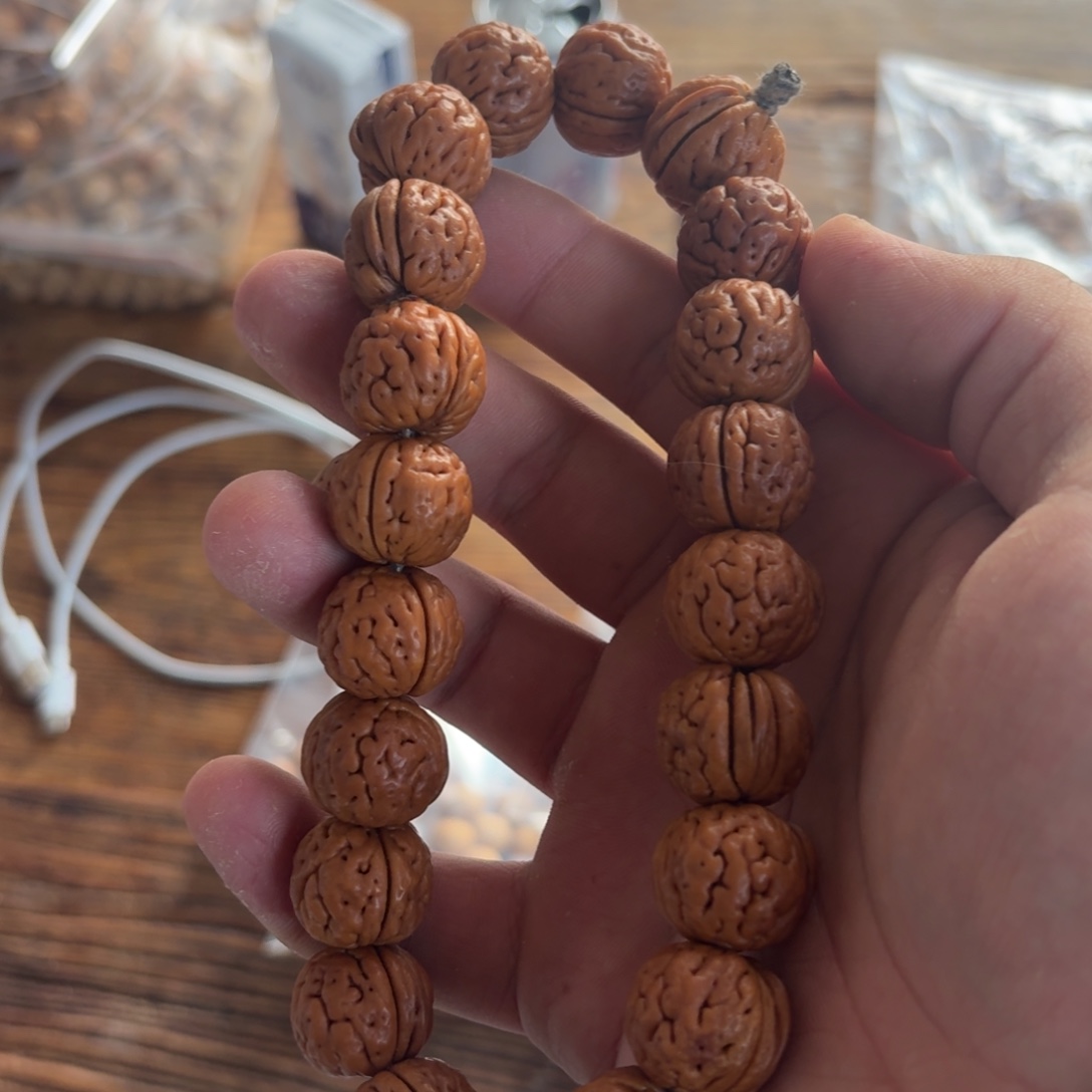 吊坠桃核李宝肌肉纹