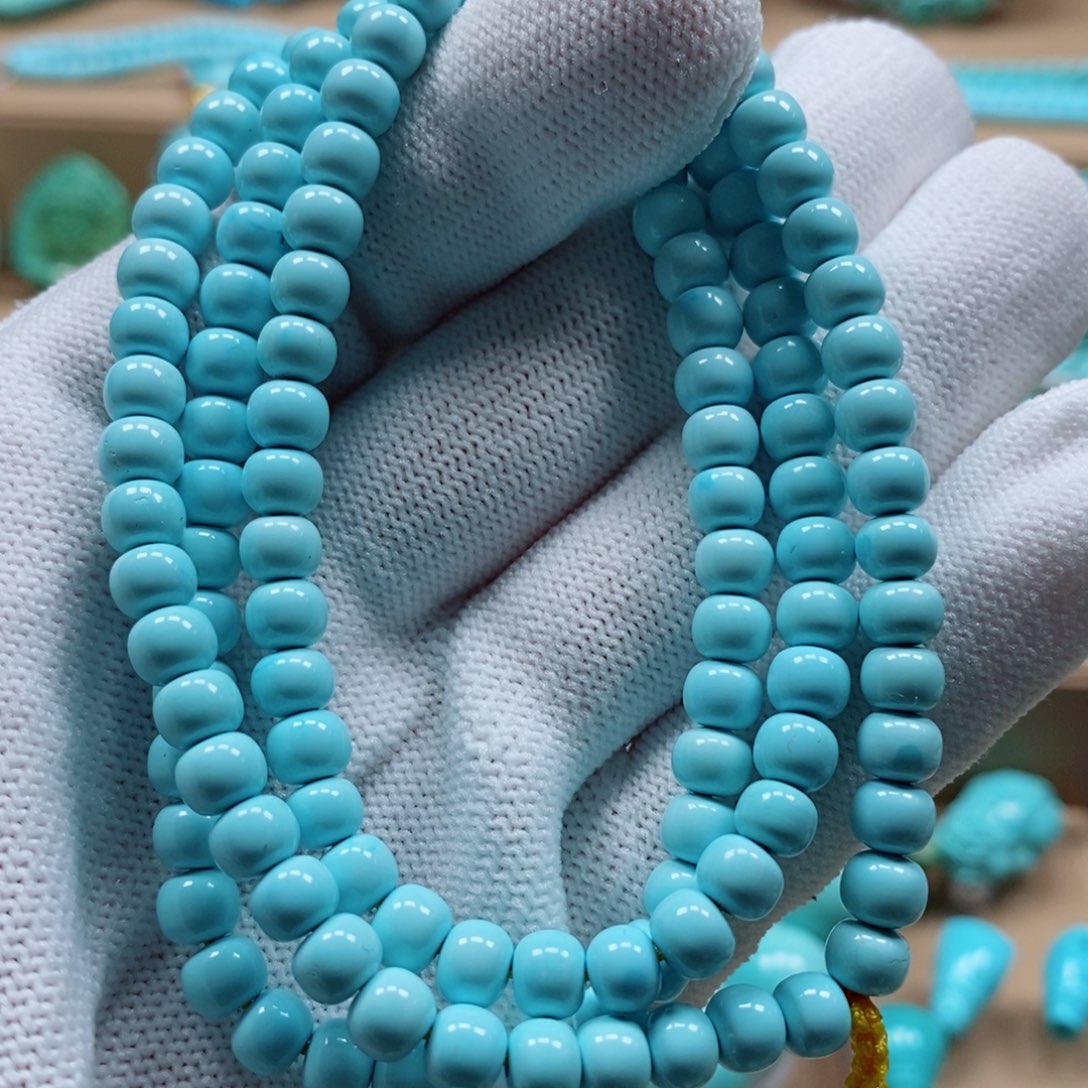 绿松石珠宝奇石未镶嵌小**图