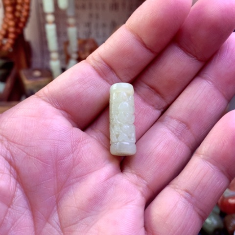 和田玉颈饰未镶嵌微瑕