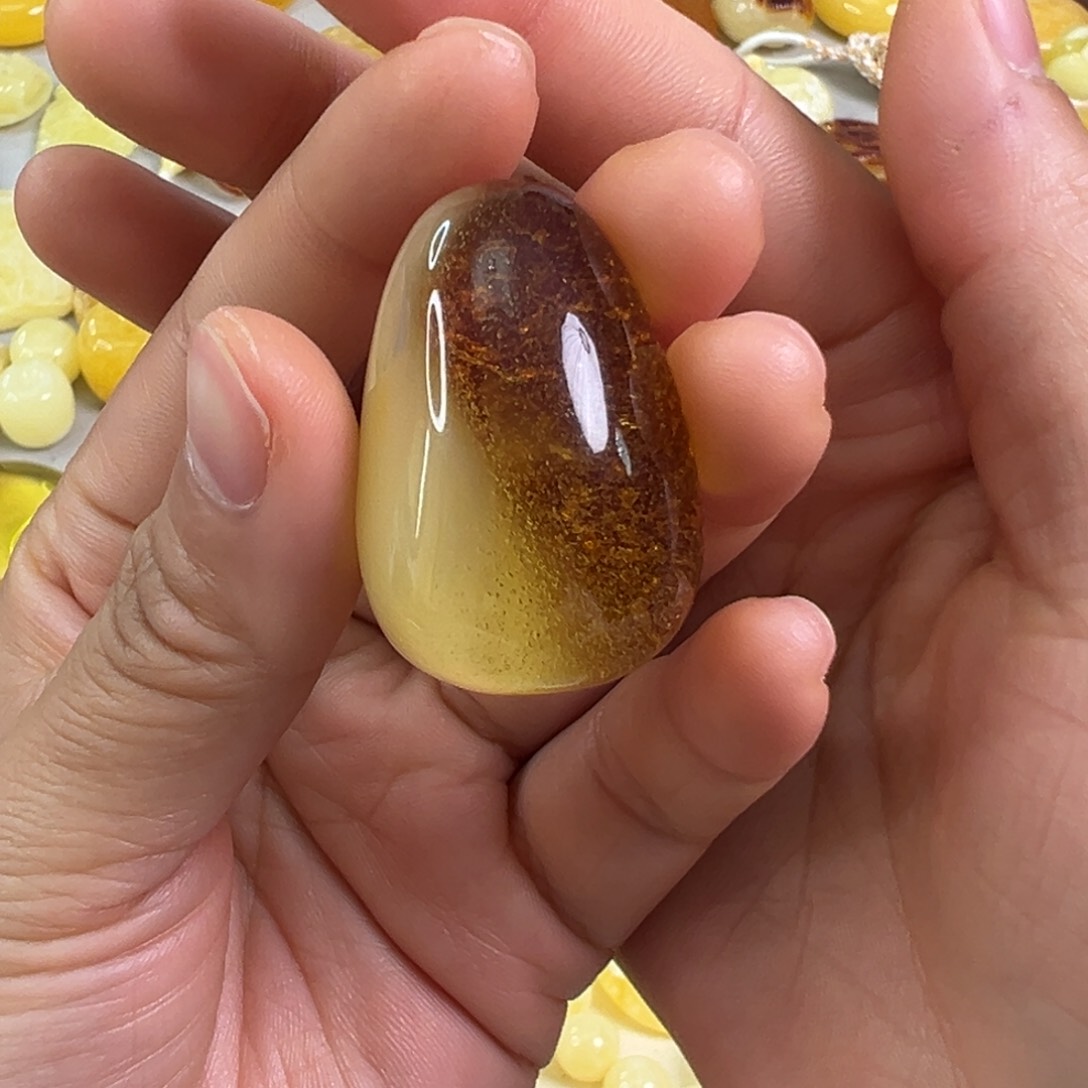 蜜蜡裸石未镶嵌琥珀