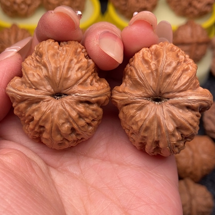 文玩核桃把件请****哥42元宝