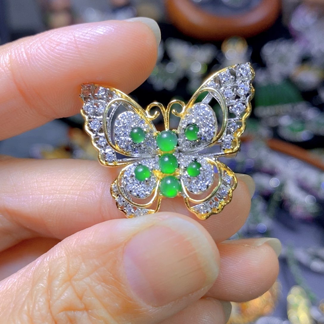 翡翠颈饰银S925镶嵌天然翡翠