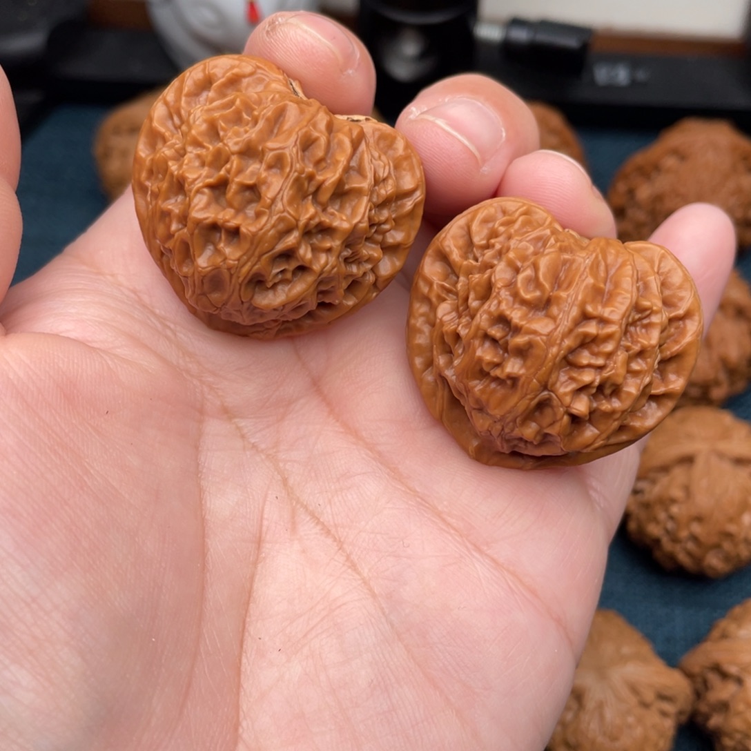 文玩核桃把件全品桃心宫灯37