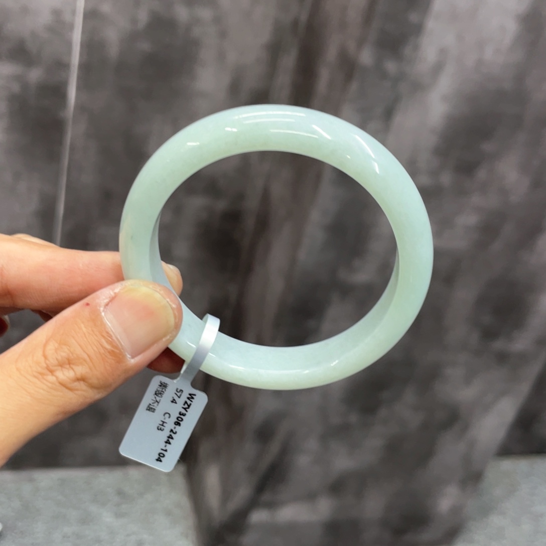 未镶嵌手镯翡翠手镯