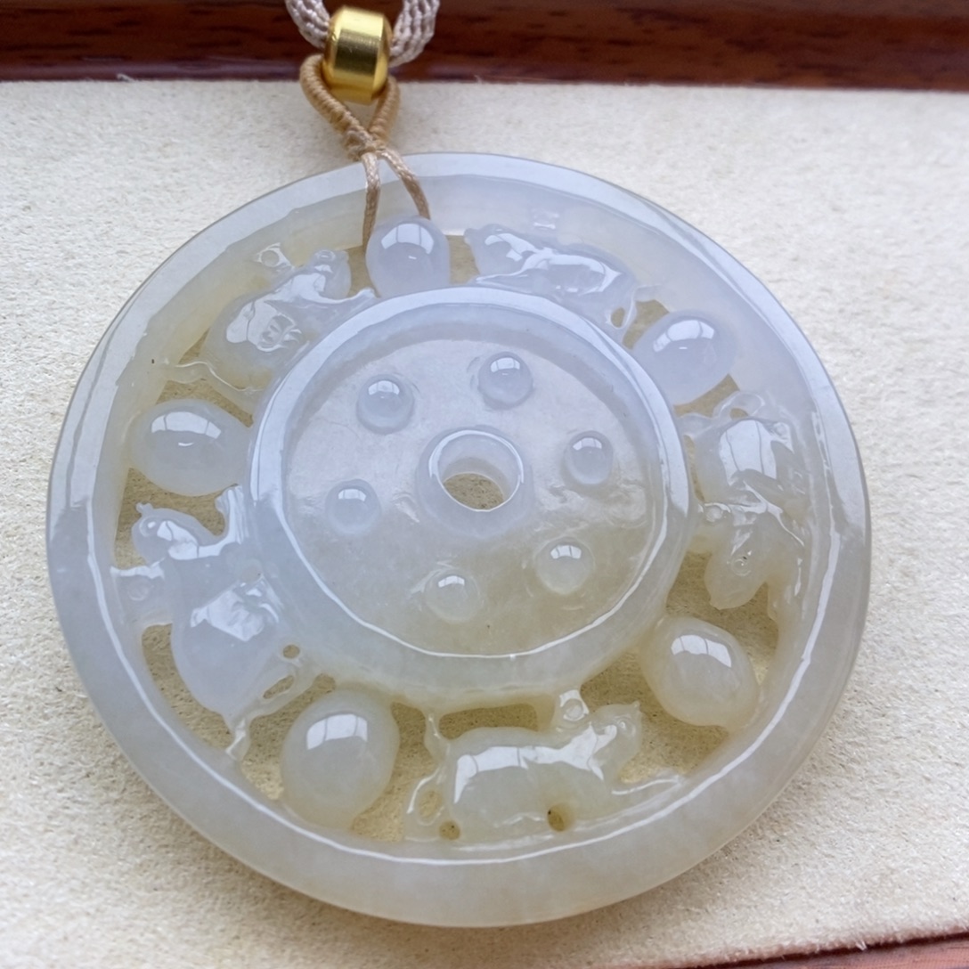 翡翠未镶嵌颈饰吊坠53