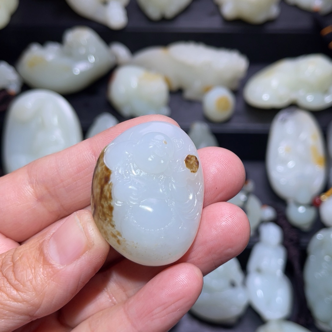 和田玉颈饰未镶嵌半****8