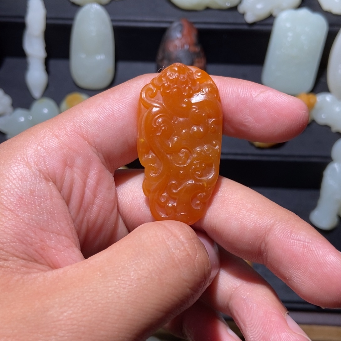 *****和田玉未镶嵌颈饰