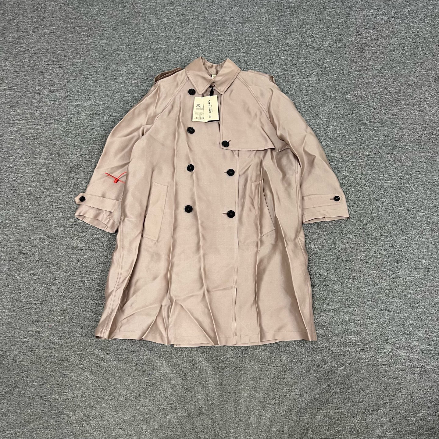 未使用 AMIPARIS Burberry 巴宝莉 双排扣真丝风衣全新带吊牌 UK8