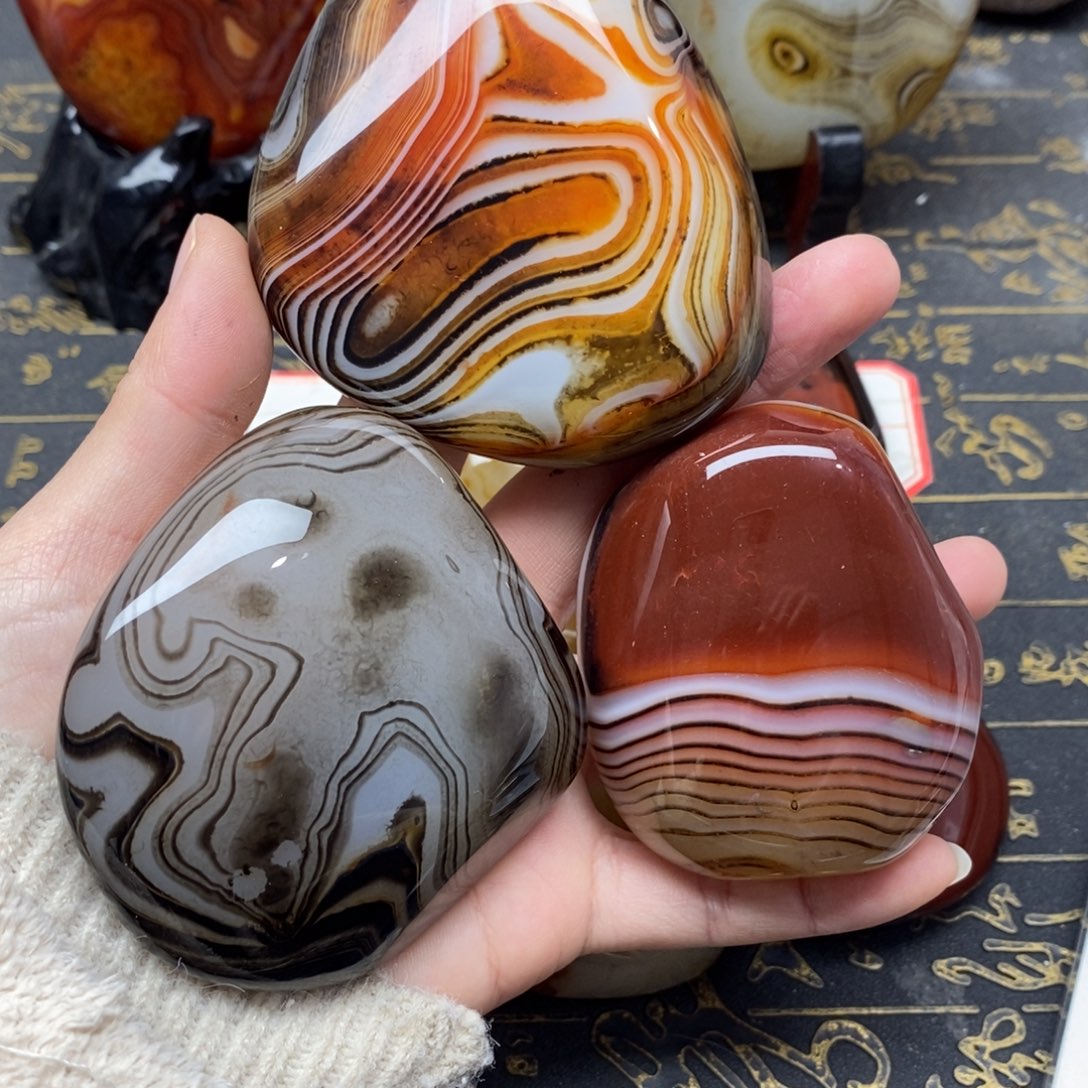 玛瑙/玉髓玛瑙未镶嵌时*?