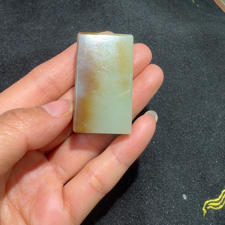 爷***和田玉（糖玉）未镶嵌颈饰