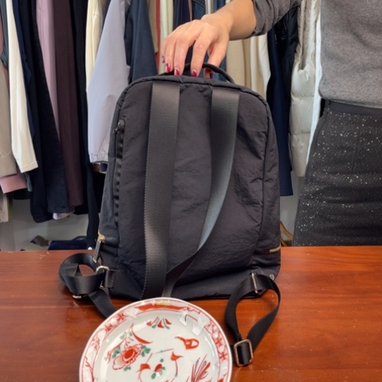 瓷片10升。。。。。。。。。。。。。。。。