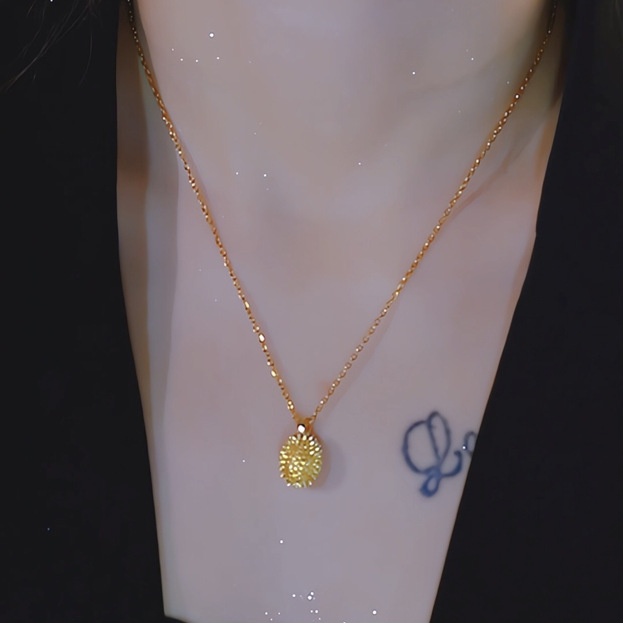 钛钢项链 金色小榴莲项链轻奢小众高级感项链女款不掉色锁骨链