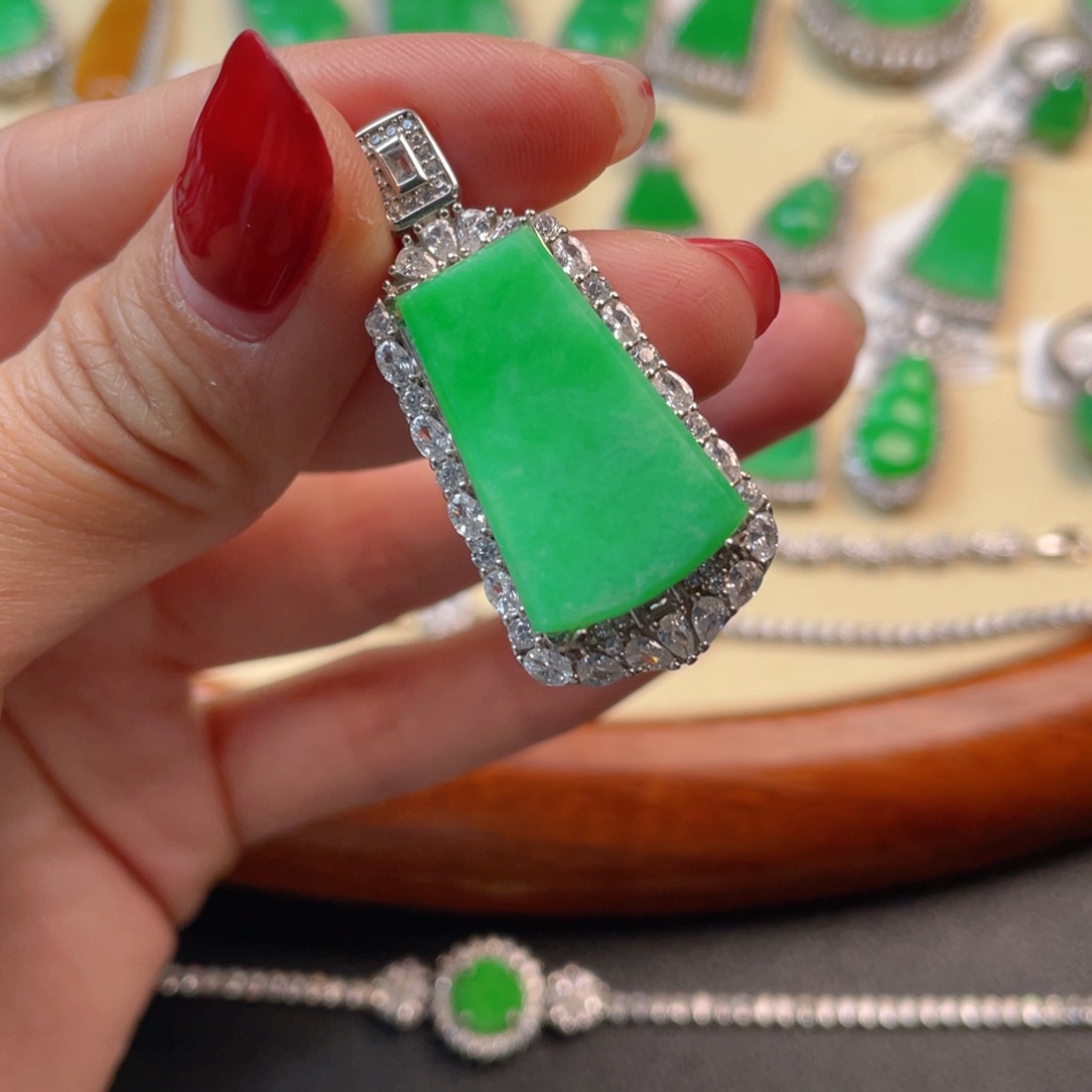 翡翠吊坠(不含链)银S925镶嵌