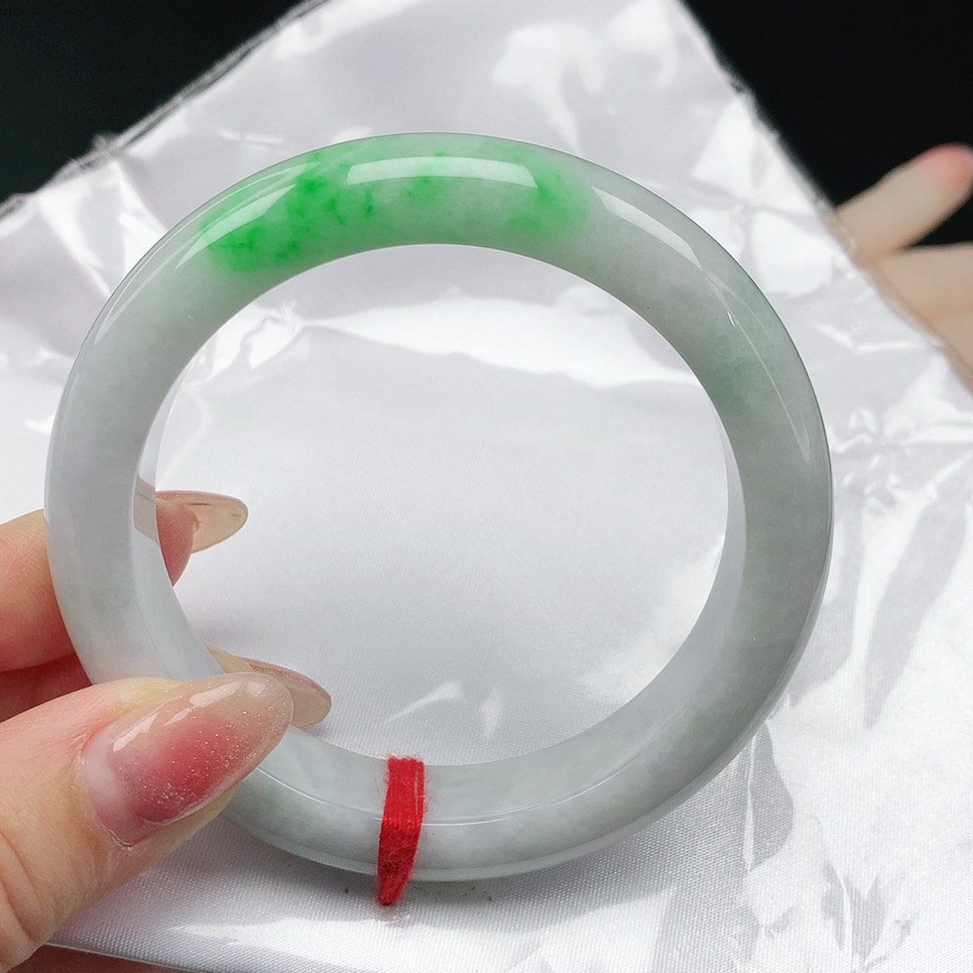 翡翠手镯未镶嵌翡翠106