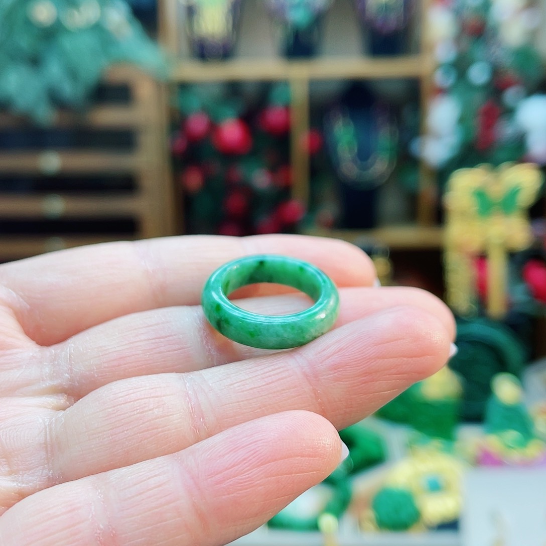 未镶嵌戒圈翡翠48小时鉴赏期