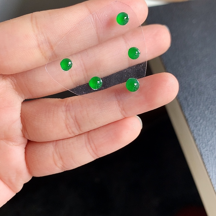 翡翠吊坠(不含链)未镶嵌一手