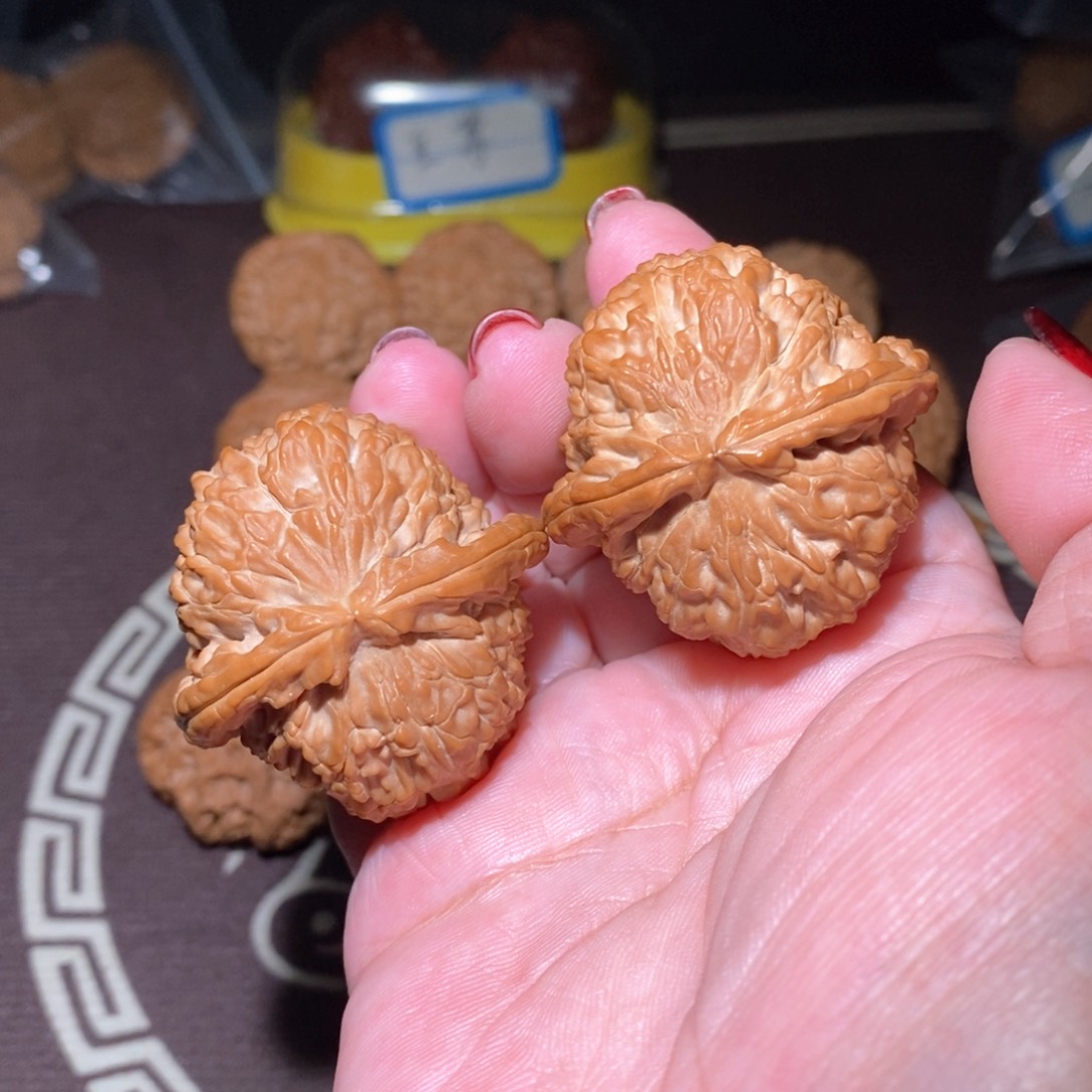 文玩核桃把件茶*三角白