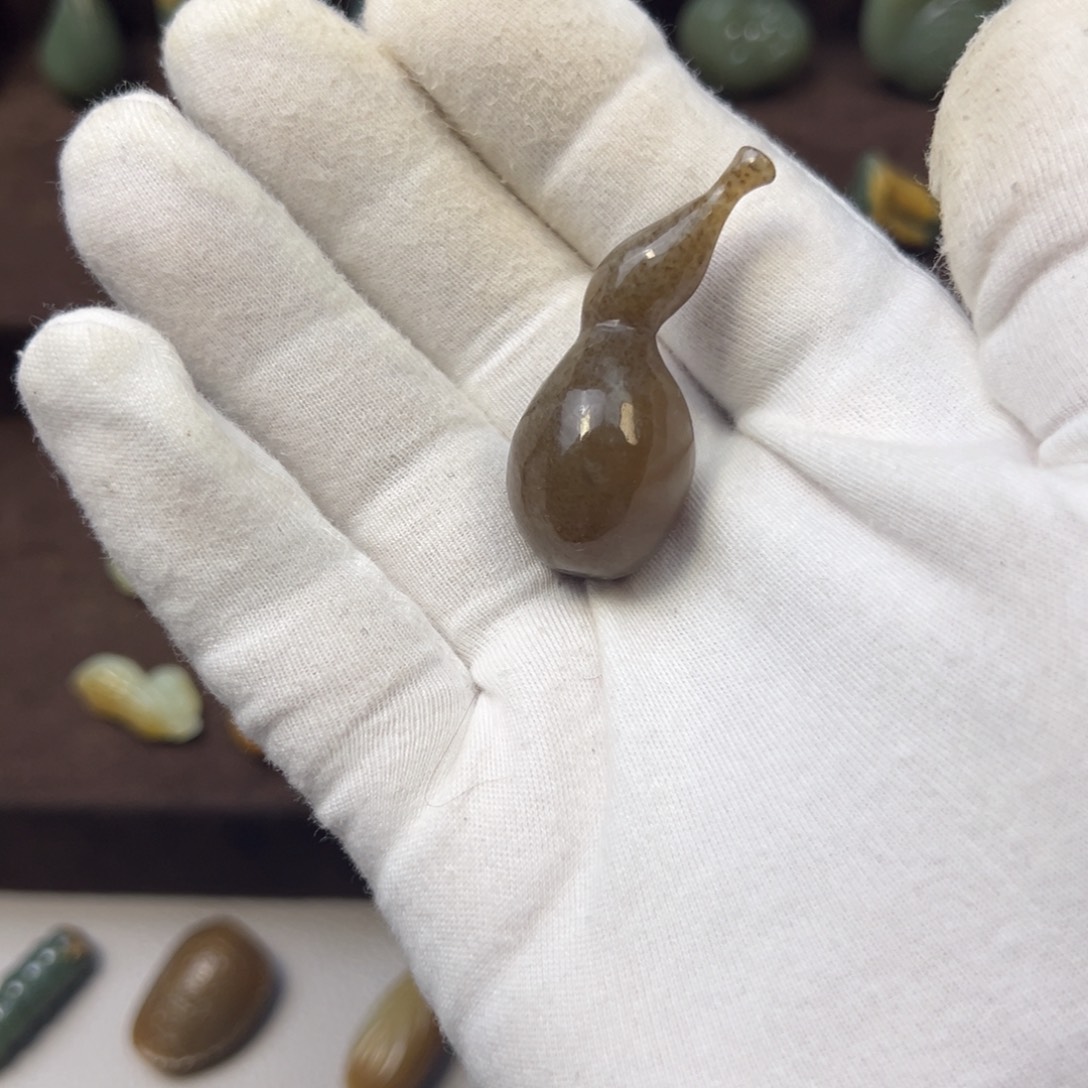 和田玉（糖玉）未镶嵌颈饰