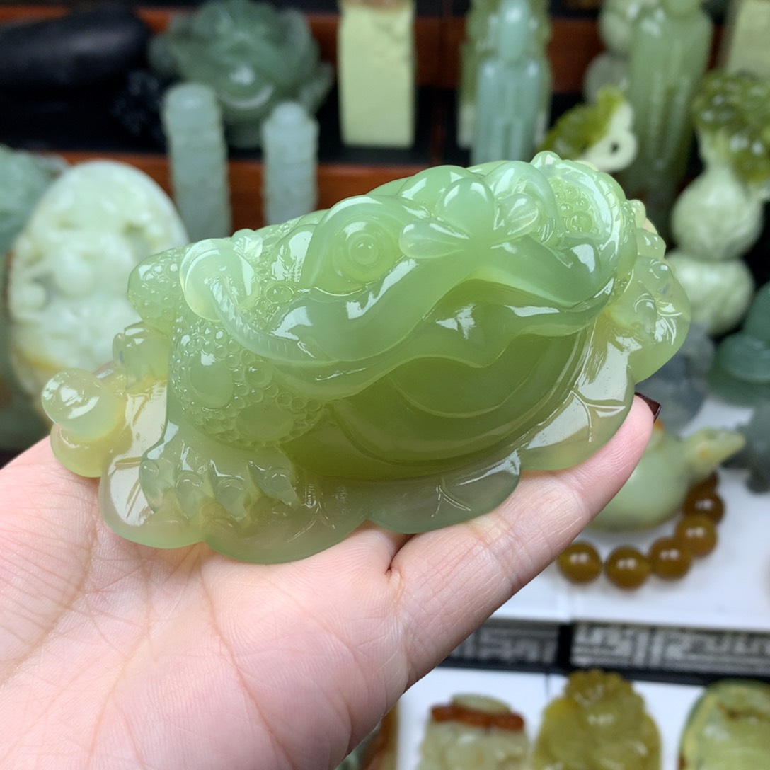 岫玉手把件未镶嵌