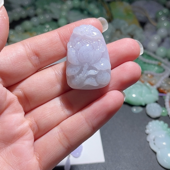 颈饰未镶嵌翡翠天