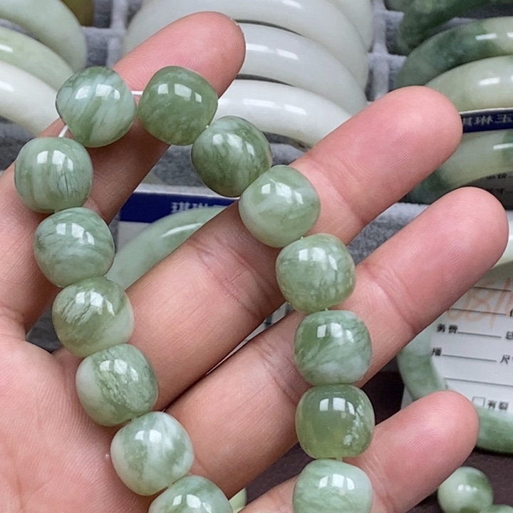 蛇纹石玉未镶嵌手链