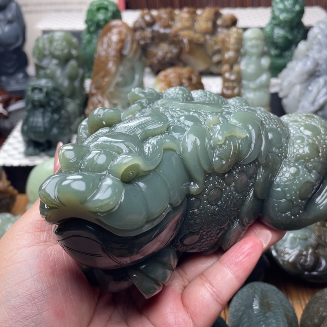 未镶嵌和田玉摆件红**