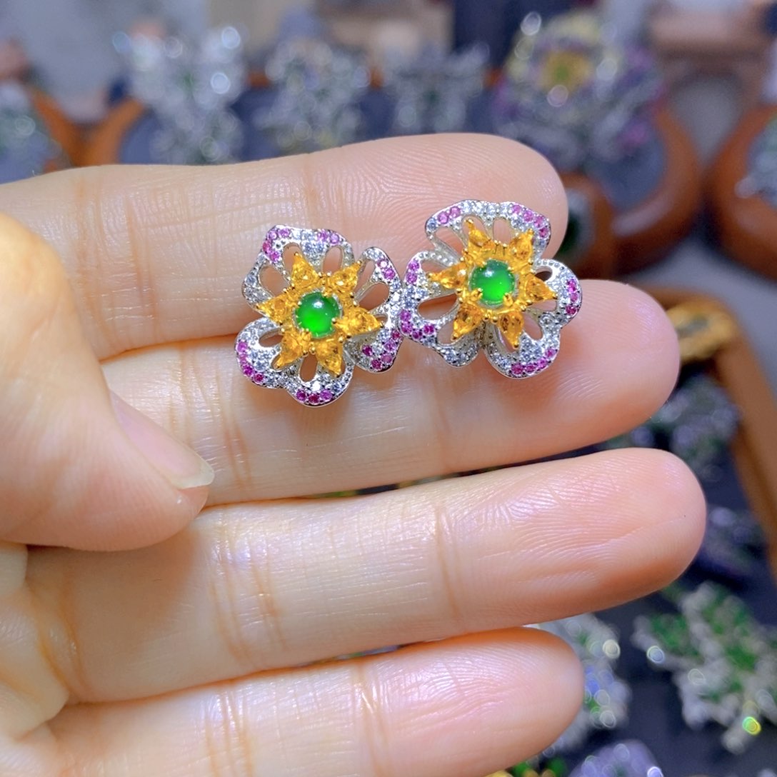 翡翠颈饰银S925镶嵌天然翡翠