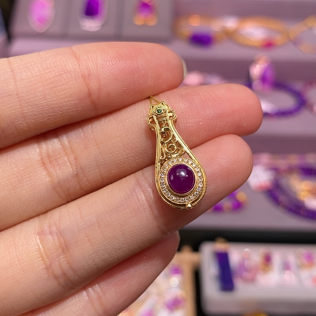 苏纪石（舒俱来）18K金镶嵌吊坠(不含链)