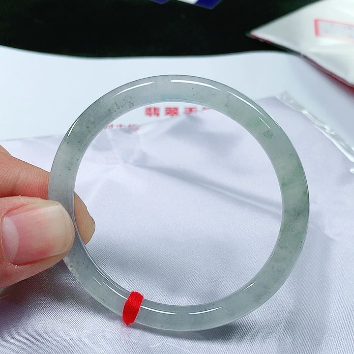 翡翠手镯（圆镯）未镶嵌翡翠手镯未镶嵌