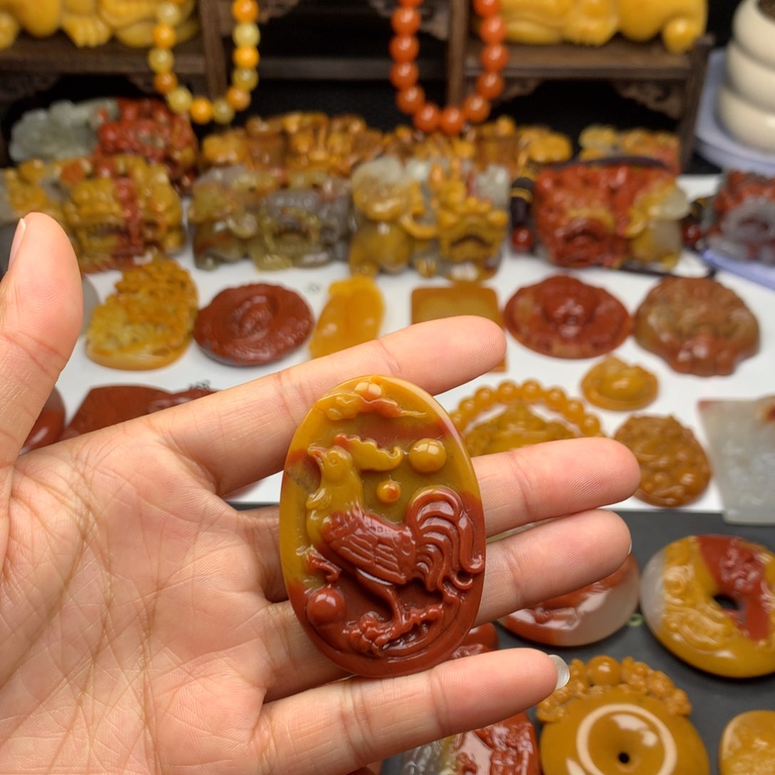 石英质玉（黄龙玉）挂件未镶嵌