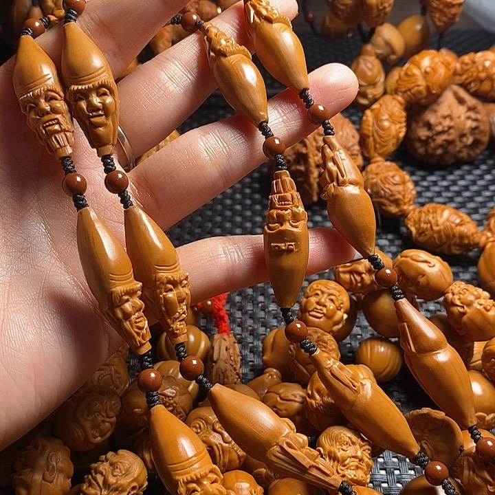 吊坠橄榄核，****浩手工柳叶